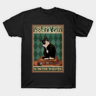 Time spent with books and cats is never wasted Cat Lover T-Shirt